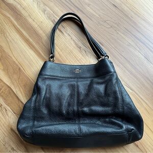 EUC Coach Large Lexy Pebble Black Leather Women's Bag